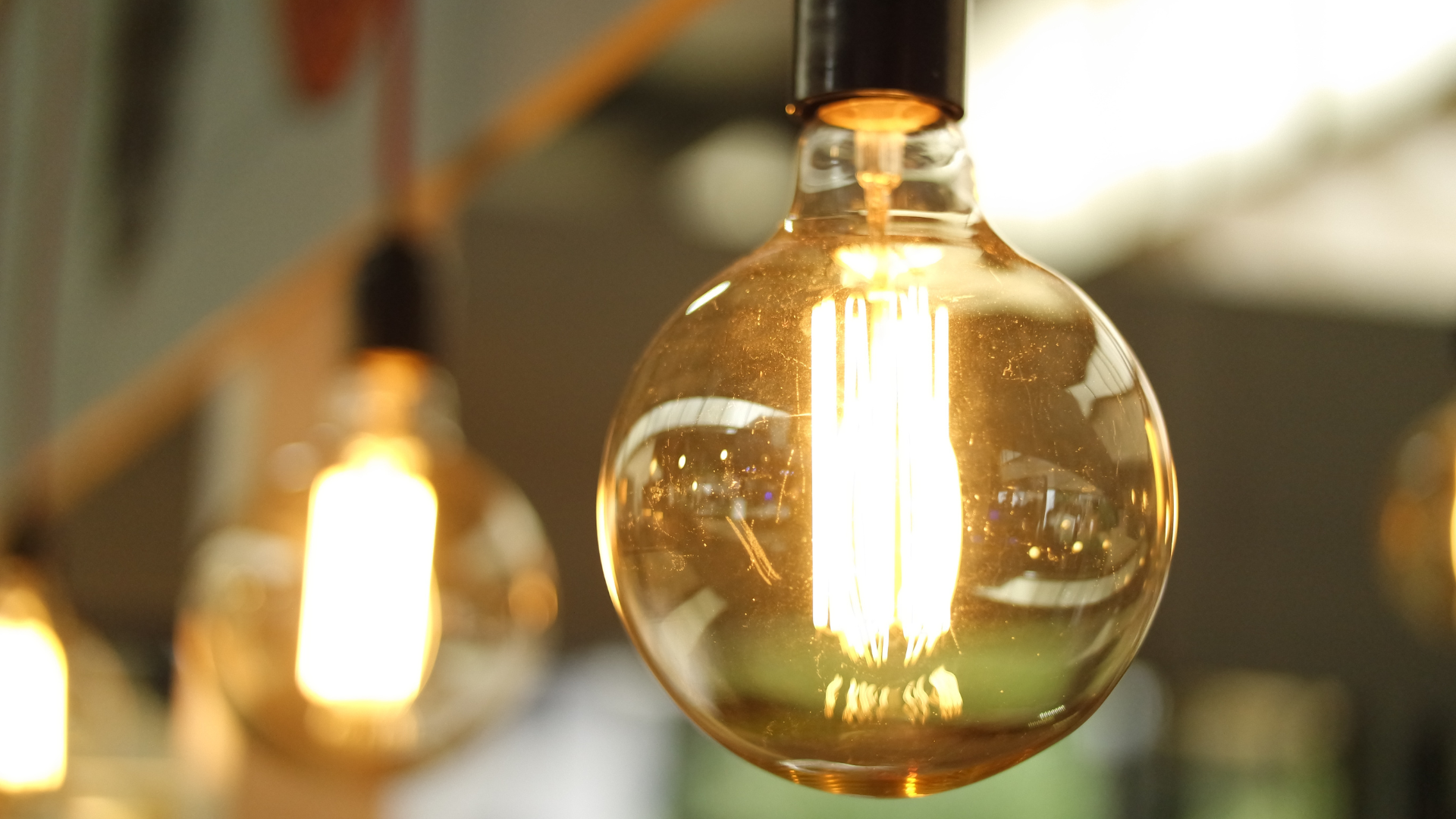 Mudar de contrato de luz: vale a pena todo o processo?